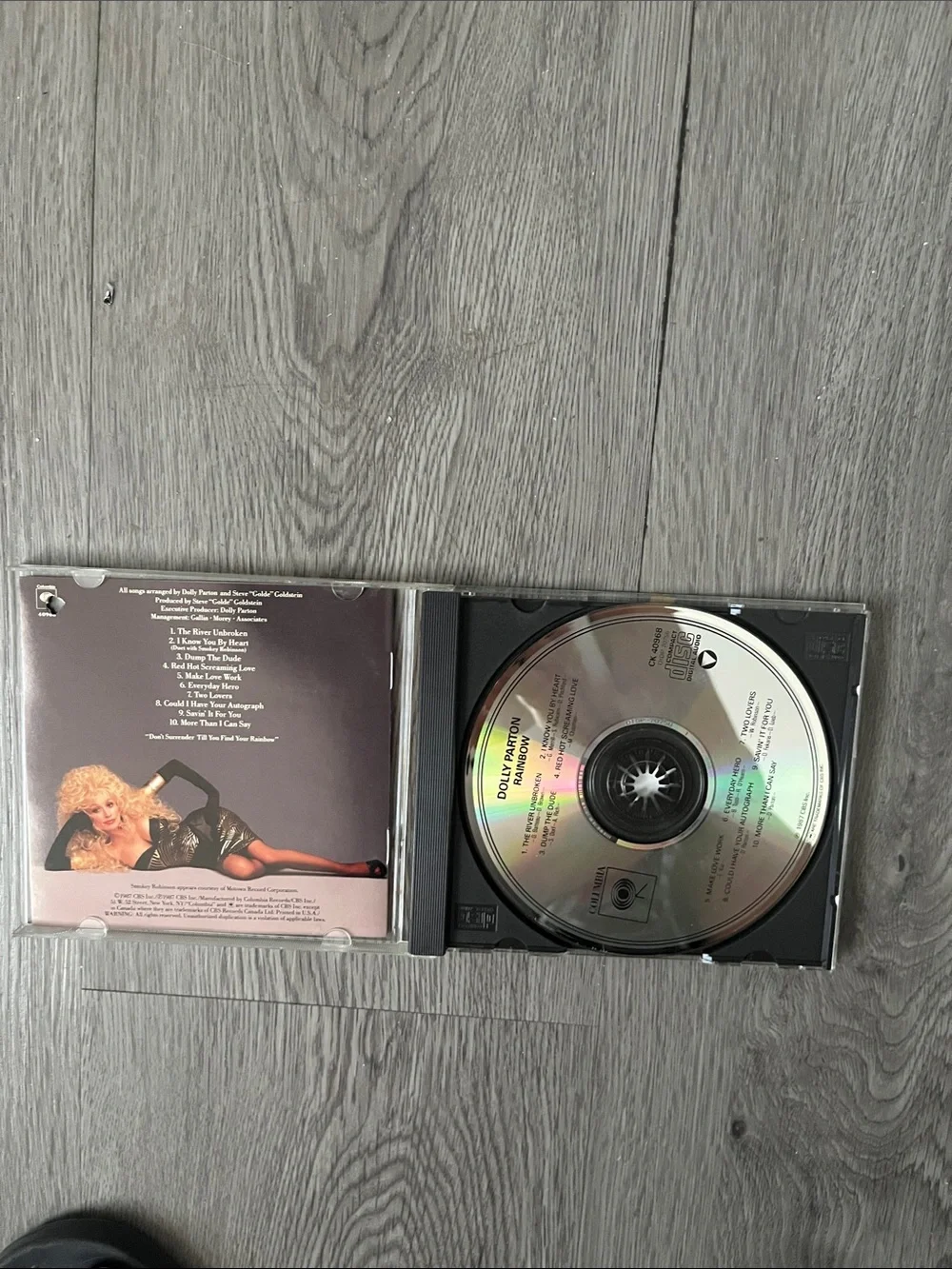 Dolly CD Rainbow ❤️